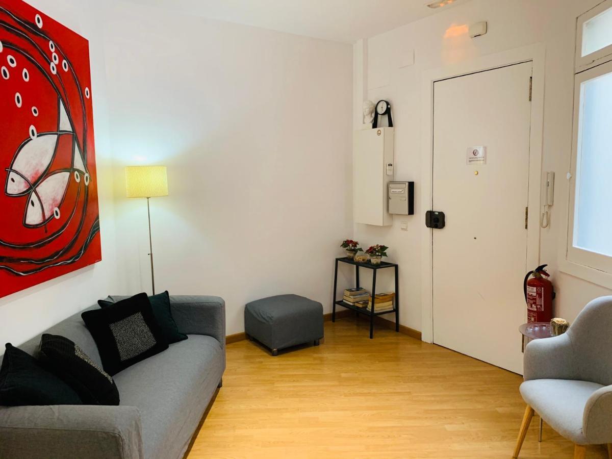 Super Balmes Guest House Barcelona Exteriér fotografie