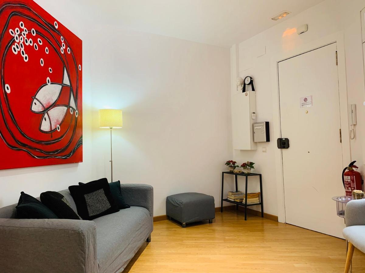 Super Balmes Guest House Barcelona Exteriér fotografie